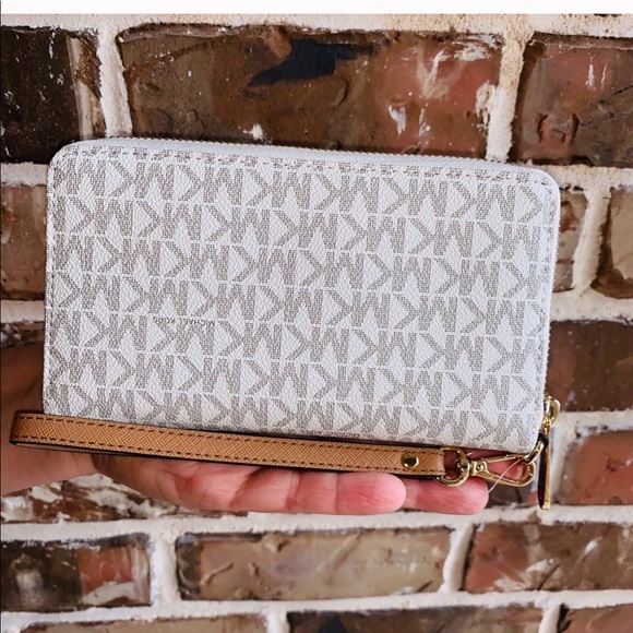 OFFERS? NEW Michael Kors LG Phone Case Wallet-Vanilla - Picture 3 of 5